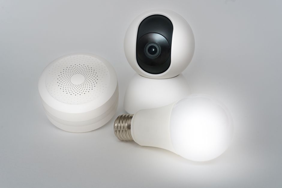 Smart energy monitor showing home electricity usage