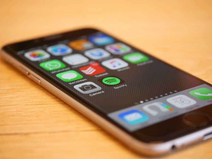 Setting up a smart home automation routine on a phone app